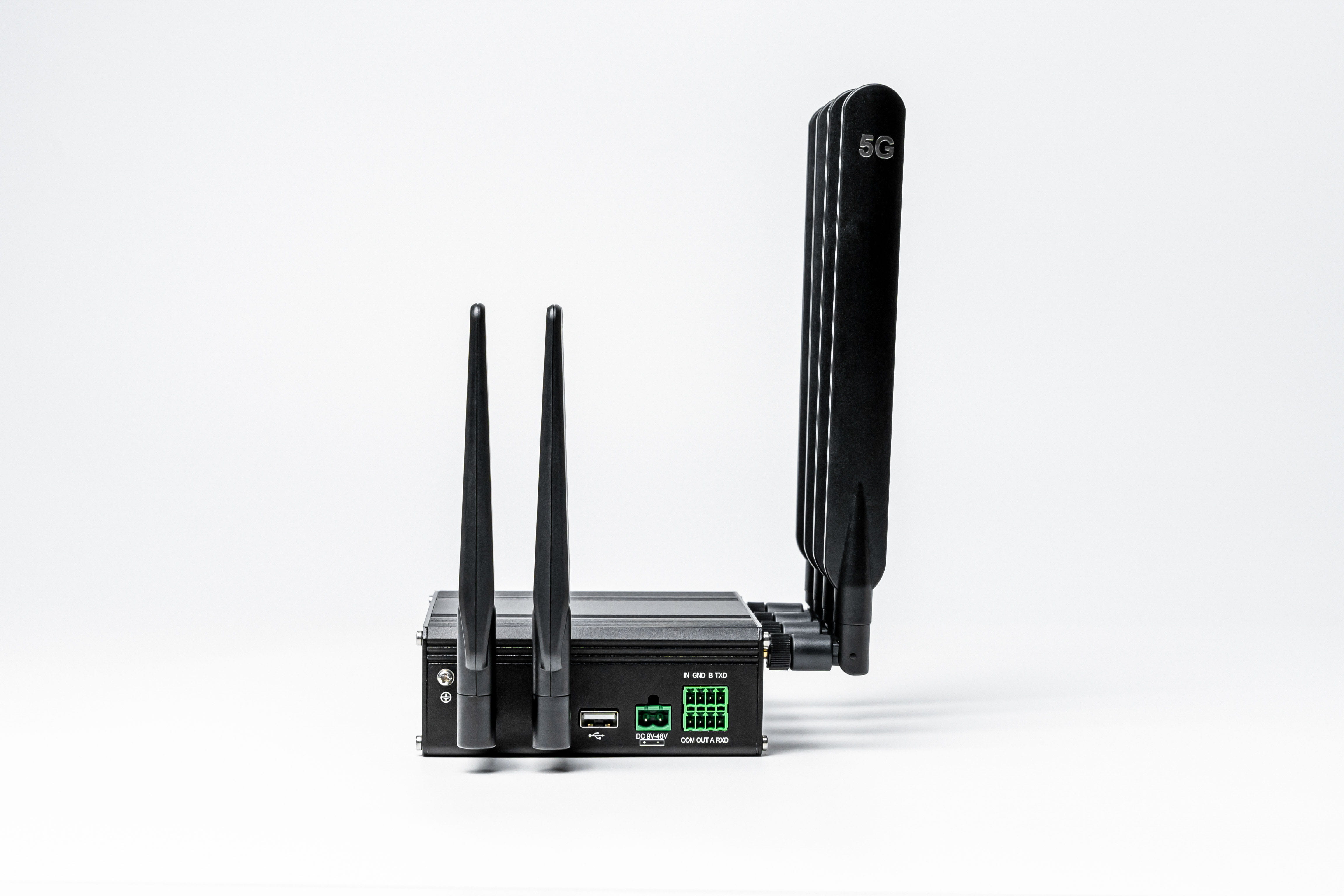 UR75-504AE-W2 » 5G LTE Router